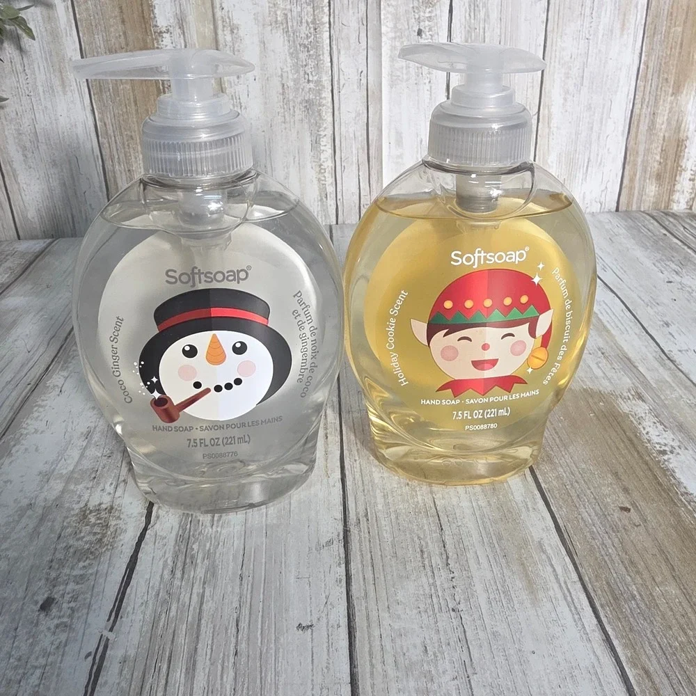 Softsoap Holiday Hand Soap 2 Pack Holiday Cookie Coco Ginger Snowman Elf 7.5oz
